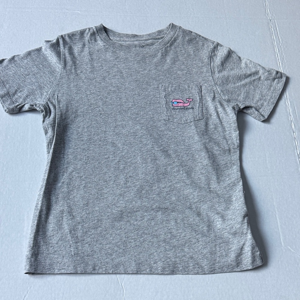 EUC Vineyard Vines Heather Gray Kids Tee with Pink Whale